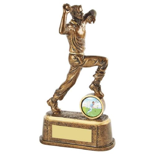 RS7-MALE CRICKET BOWLER FIGURE